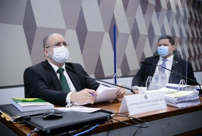 Senadores ameaçam protocolar impeachment contra Aras caso não encaminhe denúncias da CPI