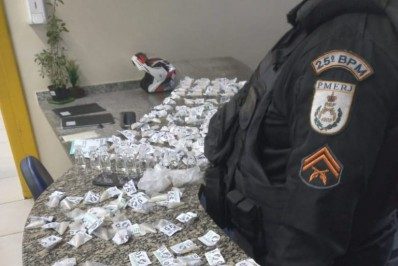 Adolescente é preso com carga de drogas em Araruama