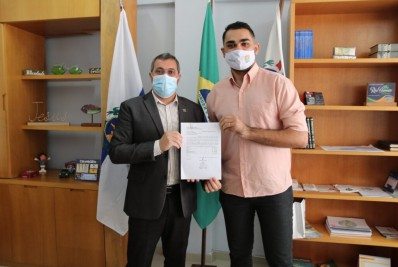 Pagamento retroativo aos profissionais da Educação é realizado