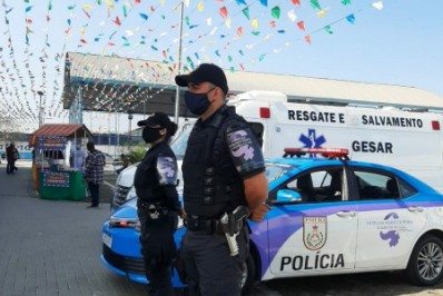 Colégio da PM realiza festa junina em formato drive-thru