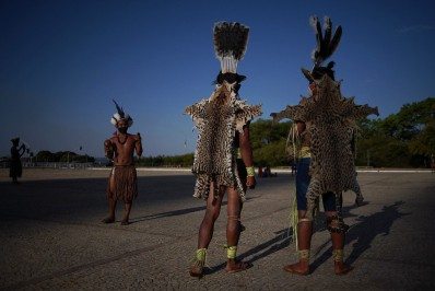 Congresso aprova abertura de crédito para conter covid entre indígenas, mas verba está parada