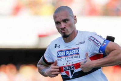 Flamengo negocia contratação de ex-zagueiro do São Paulo