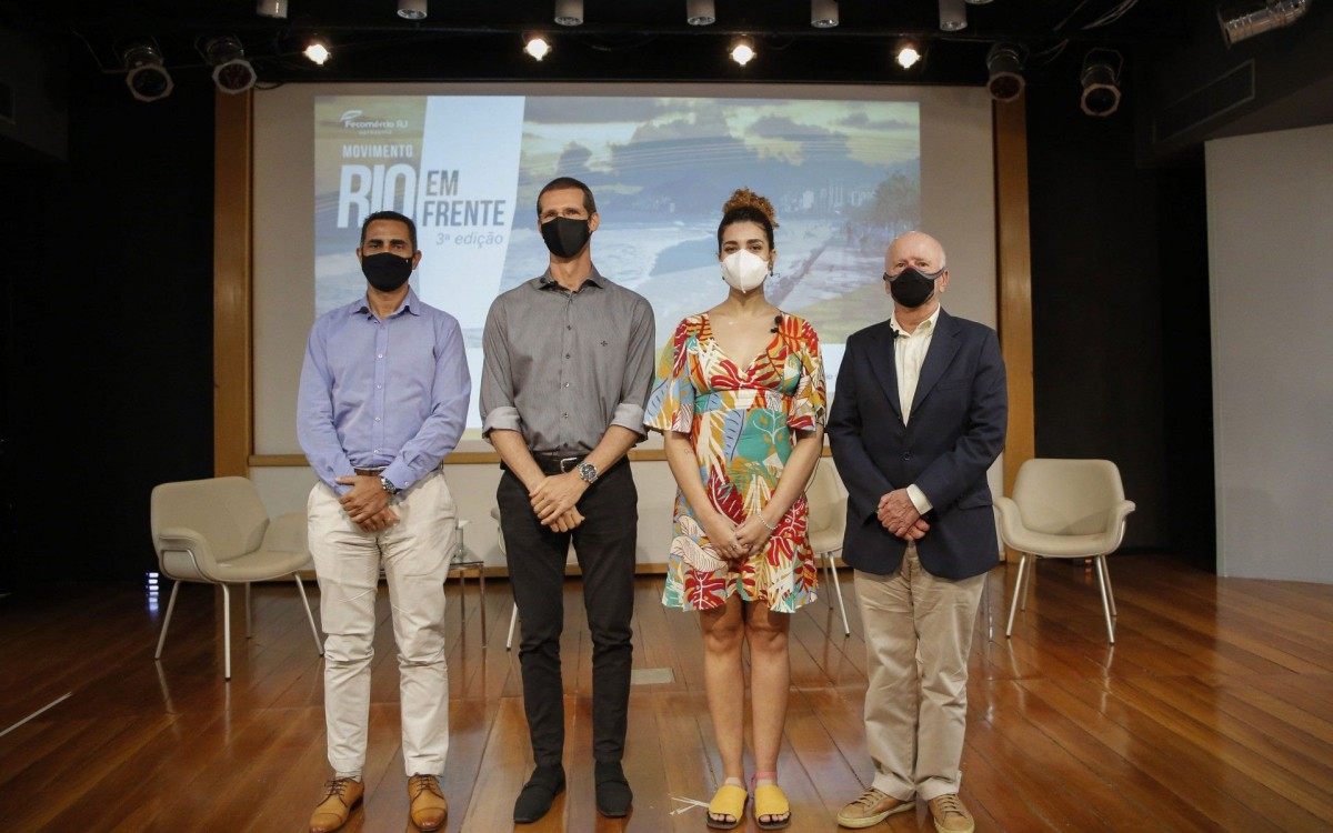 Da esquerda para a direita: Marlon Brum, Márcio Hannas, Lorena Freitas e Alexandre Rojas