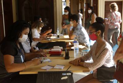 Rio deve retomar vacinação de adolescentes na quarta-feira, diz secretaria