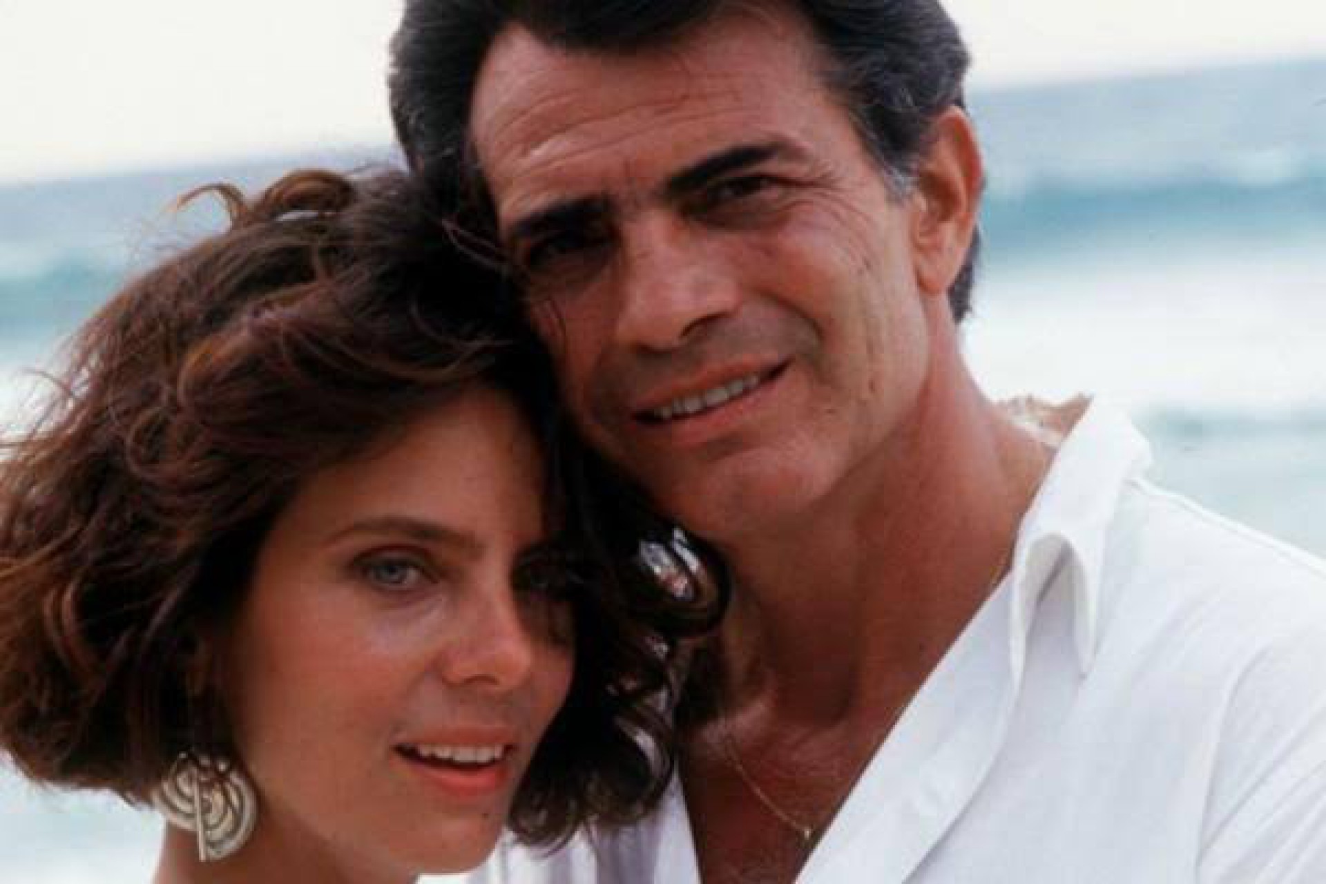 Lúcia Brandão (Bruna Lombardi) e Renato Villar (Tarcísio Meira) - Foto: TV Globo