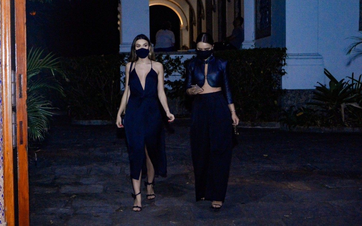 Rafa Kalimann e Bruna Santana jantam em restaurante de Santa Tereza, no Rio, na noite desta quinta-feira