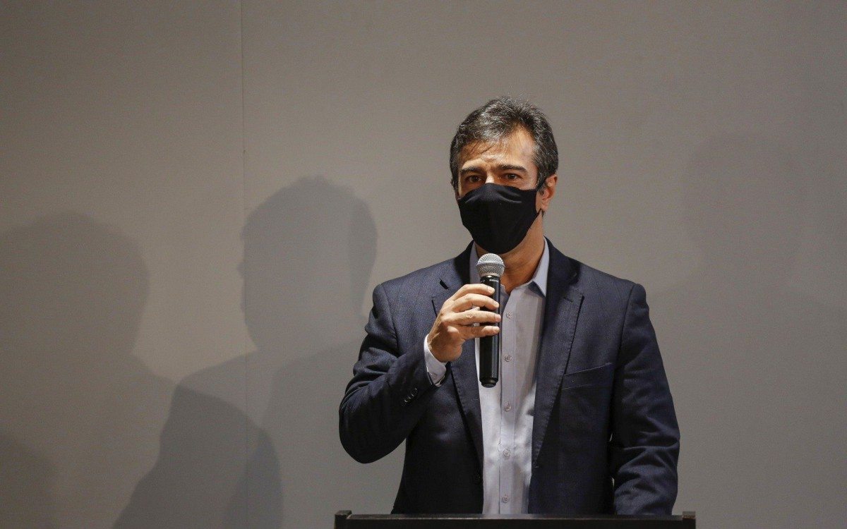 Vin&iacute;cius Farah