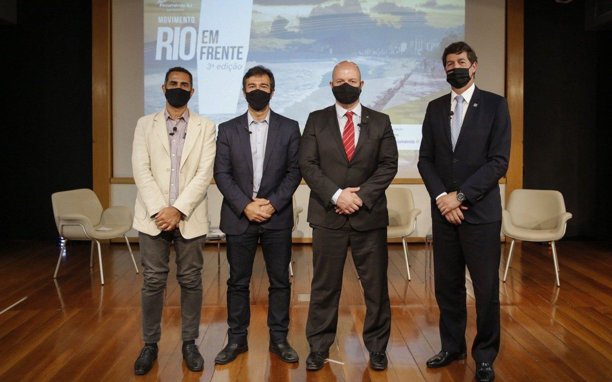 da esquerda para a direita: Marlon Brum, Vin&iacute;cius Farah, Rodrigo Oliveira e Vander Giordano