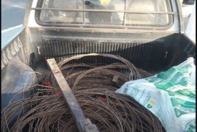 Italva: Adolescente é flagrado carregando materiais furtados da Secretaria de Agricultura