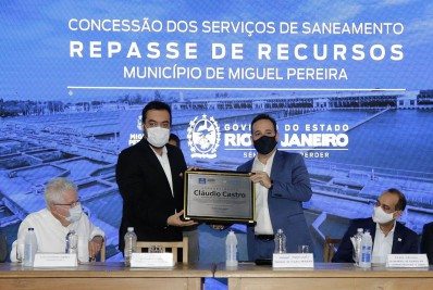 Municípios recebem certificados de participação na concessão dos serviços de saneamento da Cedae