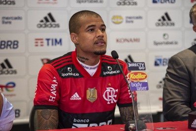 Escalação do Flamengo: lesionado, Kenedy é dúvida para pegar o Atlético-GO; David Luiz e Rodrigo Caio podem voltar 