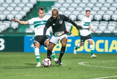 Após acesso à Série A, clube demite diretor de futebol e mira ex-Vasco