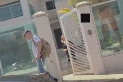 Ex-esposa de Bolsonaro se muda para mansão avaliada em R$ 3,2 milhões