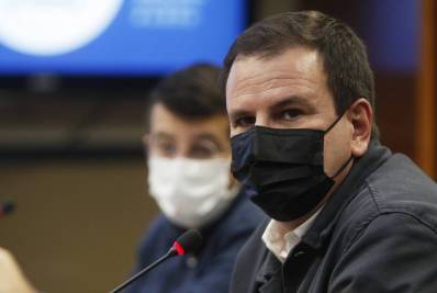 Eduardo Paes exibe vídeo no qual Bolsonaro o chama de 'ditador' durante live