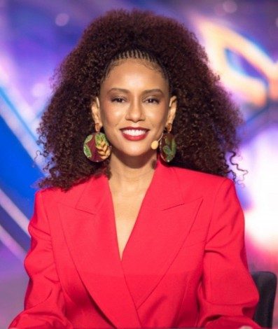 Taís Araújo no cenário do 