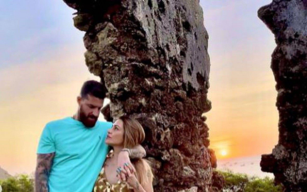 Cleo e o marido Leandro D'lucca em lua de mel