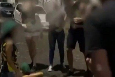 Veteranos do curso de medicina da UFTM cospem bebidas em calouros em trote