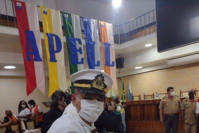 Caxias entrega diploma mérito para voluntários do Processo Apell