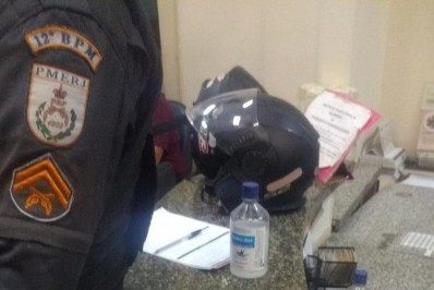 Homem com 27 anotações criminais é preso após roubo de carro em Niterói