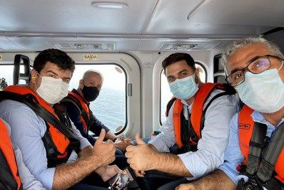 Ministro Bento Albuquerque e prefeito de Campos Wladimir Garotinho, visitam plataforma