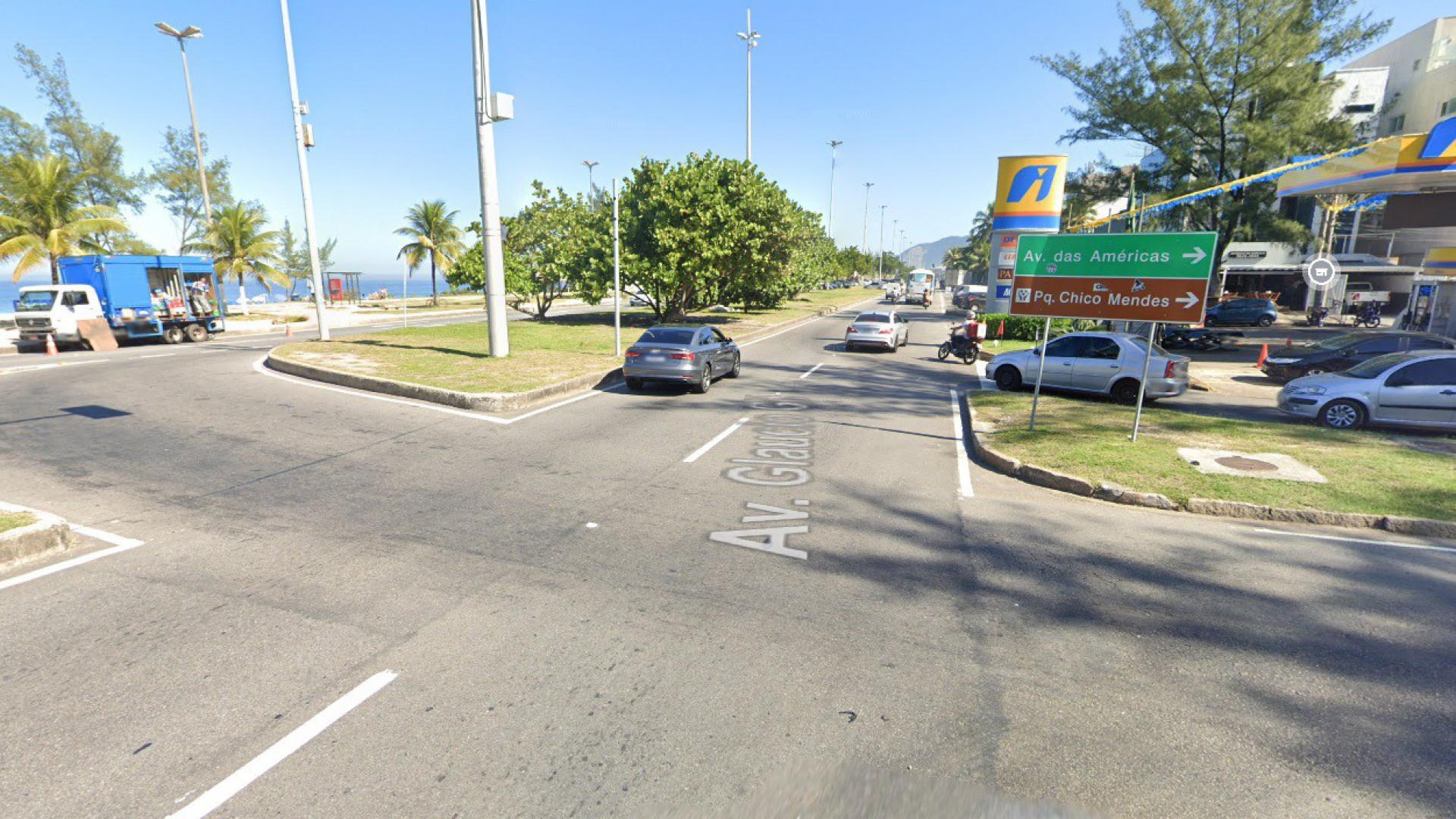 Trecho da Avenida L&uacute;cio Costa ser&aacute; fechado para lazer