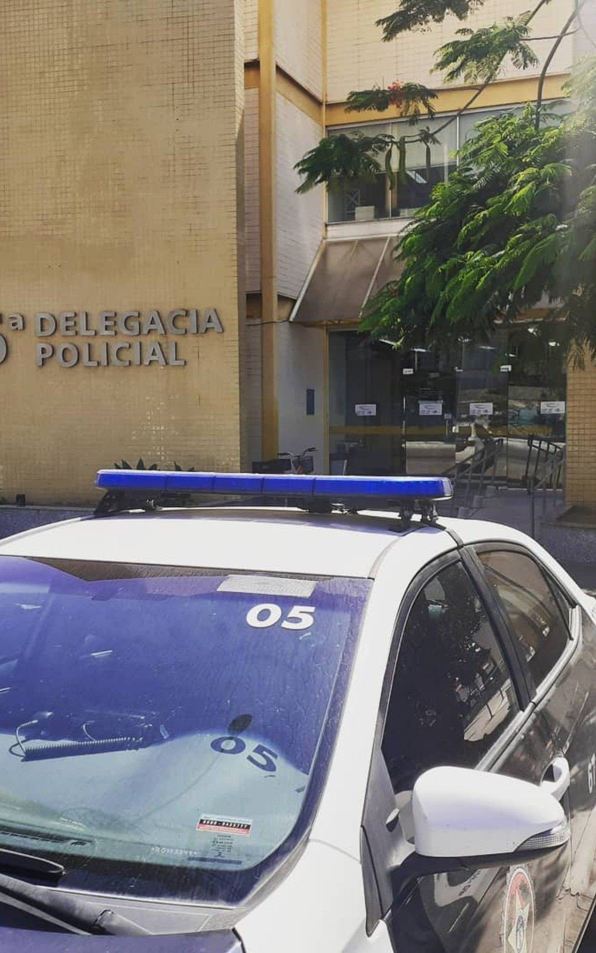 A a&ccedil;&atilde;o contou com apoio de policiais militares do servi&ccedil;o reservado