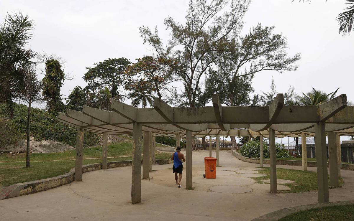 Geral - Parque Garota de Ipanema, no Arpoador, zona sul do Rio.
