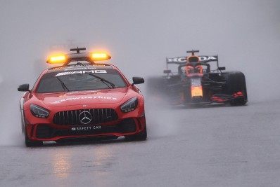 Chuva impede corrida na Bélgica e Verstappen ganha metade dos pontos de vitória