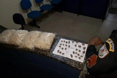 Bom Jesus do Itabapoana: 29° BPM encontra pinos vazios para embalar cocaína e maconha em construção