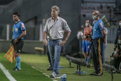 Renato descarta ideia de privilegiar uma competição e afirma: 'A gente quer ganhar tudo'