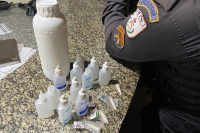 Itaocara: 36° BPM apreende quatro pinos de cocaína e 1 litro de 'cheirinho da loló'