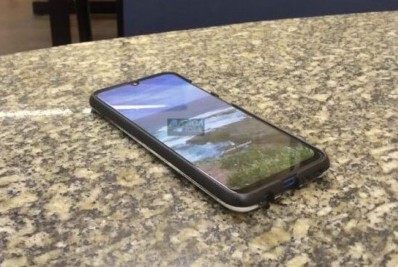 Mulher furta aparelho celular e é presa em flagrante em pizzaria