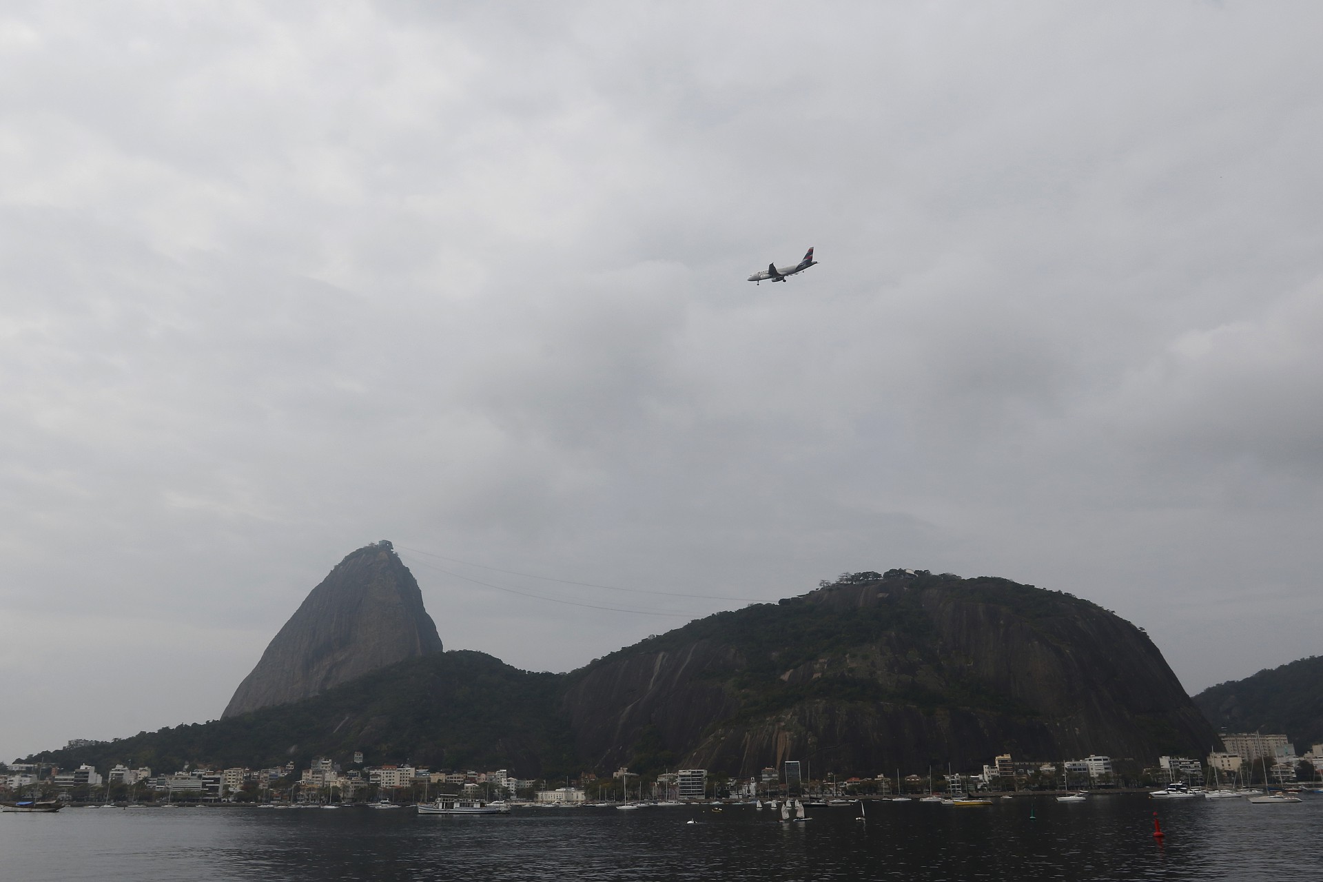 Tempo segue inst&aacute;vel na cidade do Rio com chuva a qualquer momento - Reginaldo Pimenta / Agencia O Dia