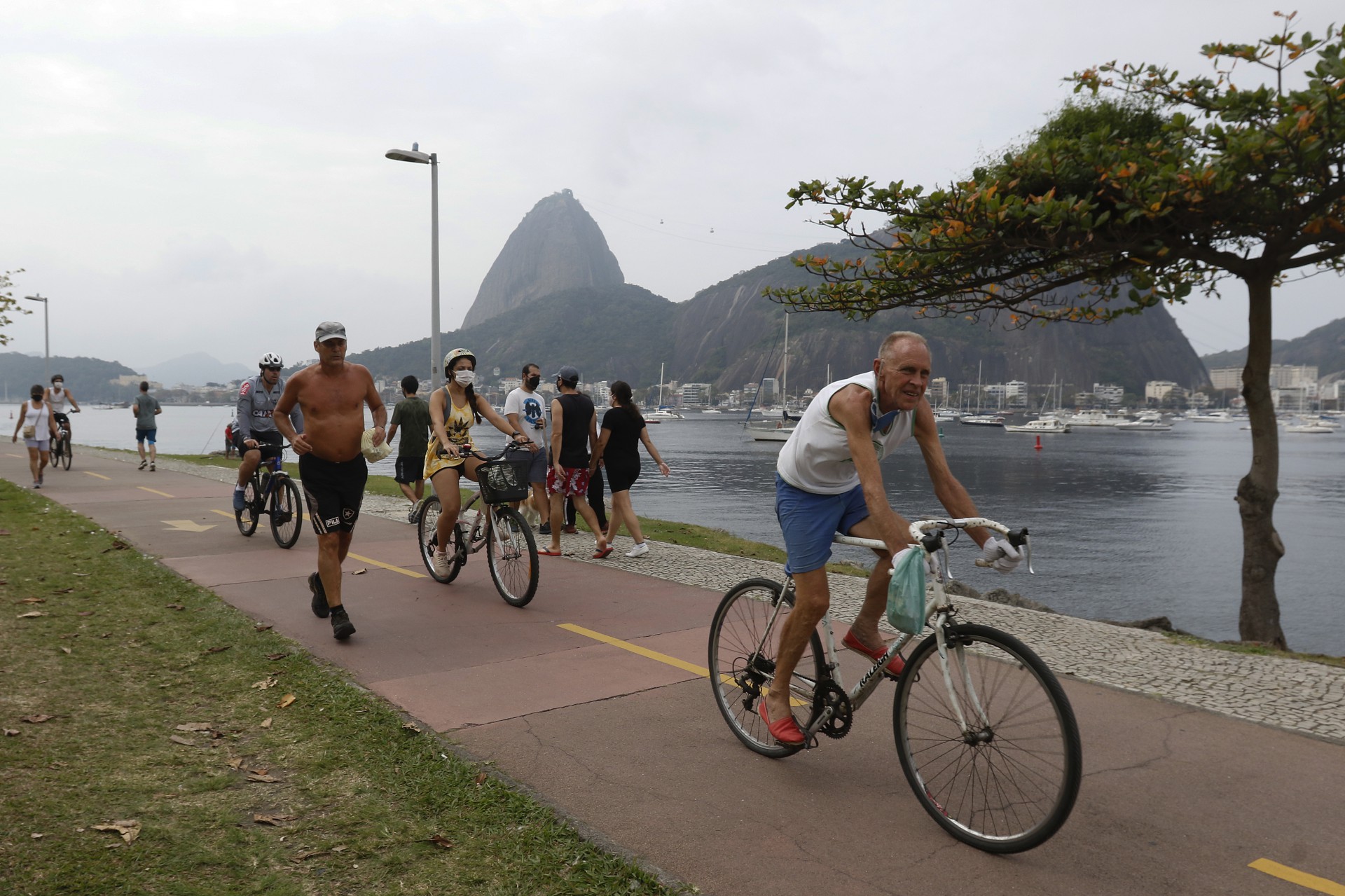 Tempo segue inst&aacute;vel na cidade do Rio com chuva a qualquer momento - Reginaldo Pimenta / Agencia O Dia