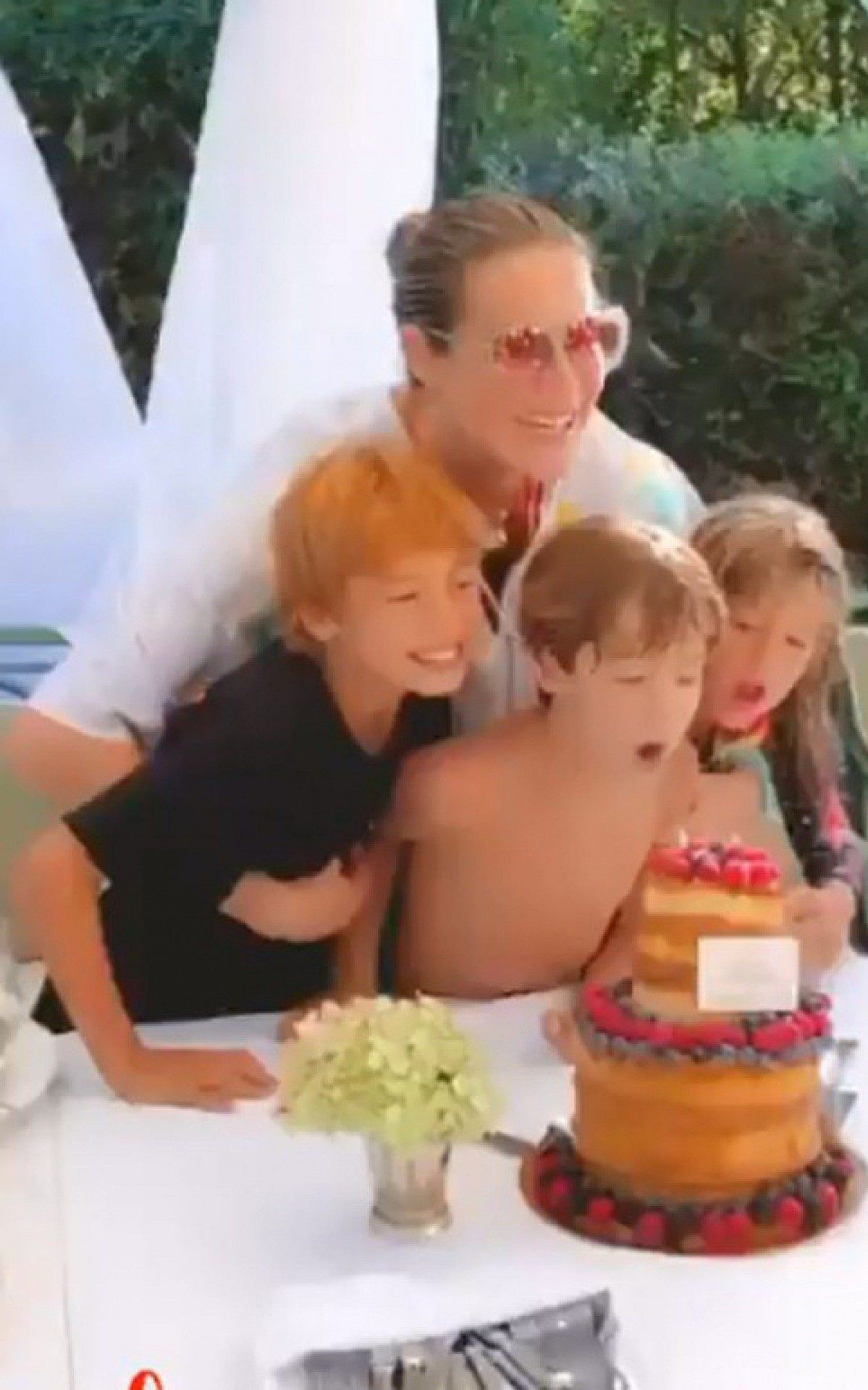 Luana Piovani comemora anivers&aacute;rio de 45 anos em Portugal