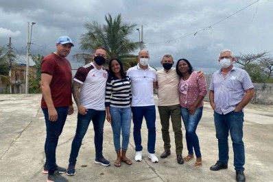 Dr. João e Valdecy da Saúde visitam a Vila Ruth, local onde será realizada a terceira edição do Prefeitura no seu Bairro