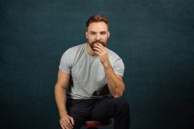 Ator da Globo, Alex Morenno fala sobre sua investida no mundo da moda 