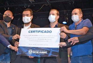 Prefeito de Paty recebe do governador o 1º repasse de valor arrecadado com concessão dos serviços da Cedae