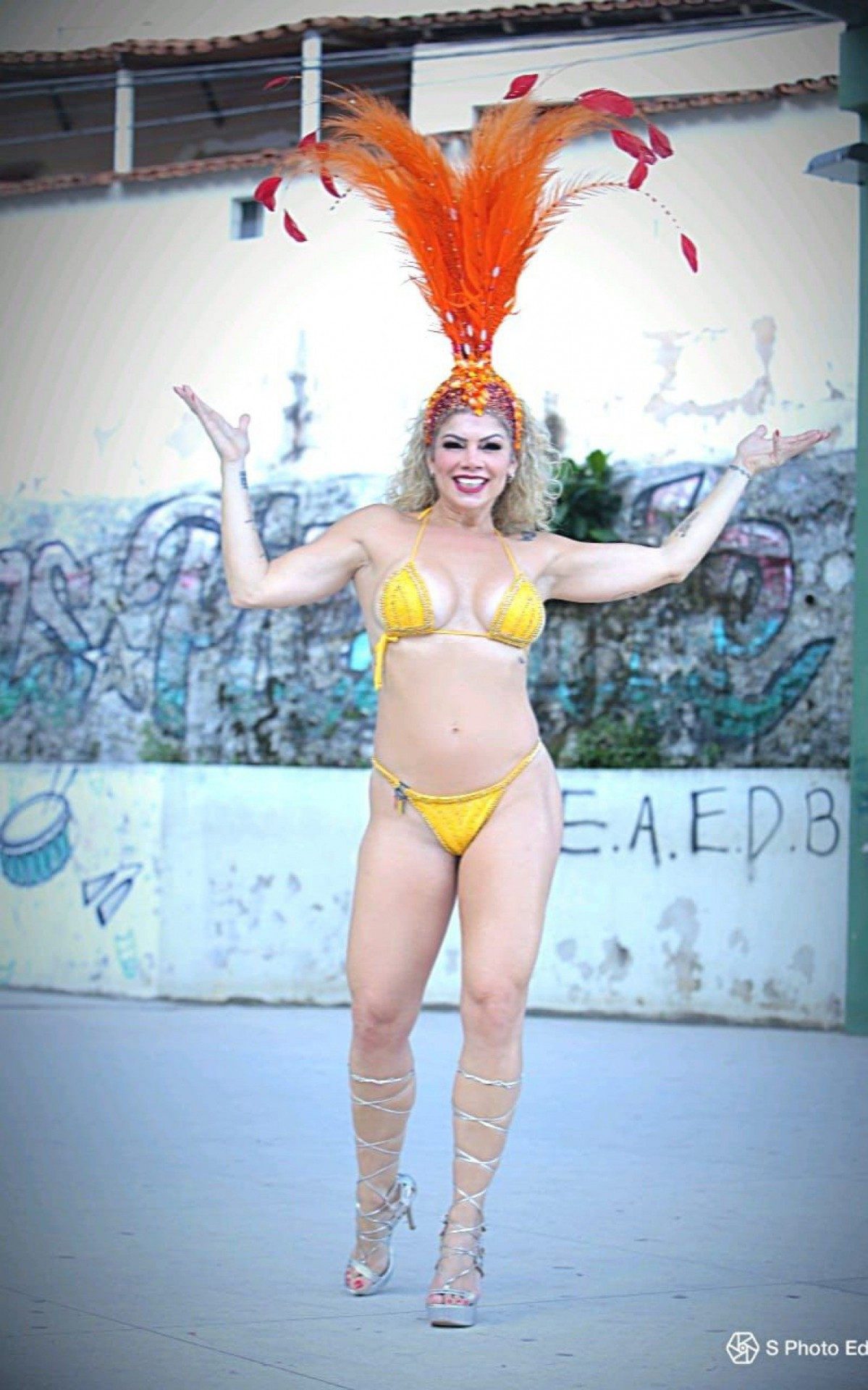 C&aacute;tia Paganote