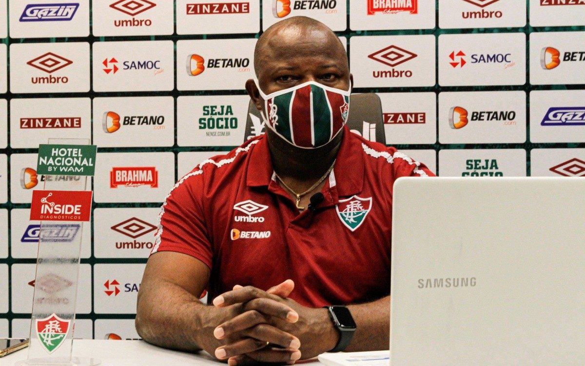 Marc&atilde;o exalta desempenho do Fluminense