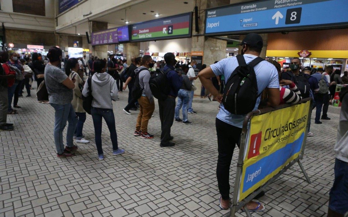 CirculaÃ§Ã£o do ramal Japeri e da extensÃ£o Paracambi sÃ£o suspensas nesta terÃ§a-feira - Foto: Cleber Mendes / AgÃªncia O Dia