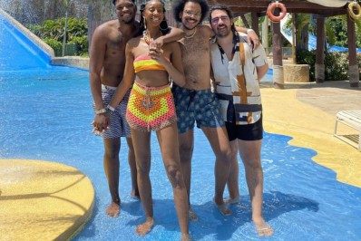 João Luiz reencontra Camilla de Lucas