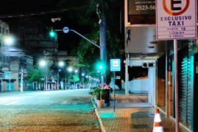 Prefeitura de Nova Friburgo adia para outubro vistoria anual dos permissionários de táxi