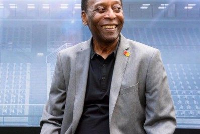 Pelé é internado no Hospital Albert Einstein