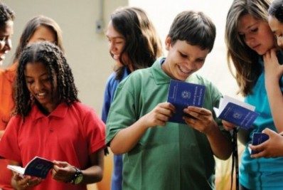 Adolescentes no mercado de trabalho: curso gratuito com inscrições abertas até quarta (1º)