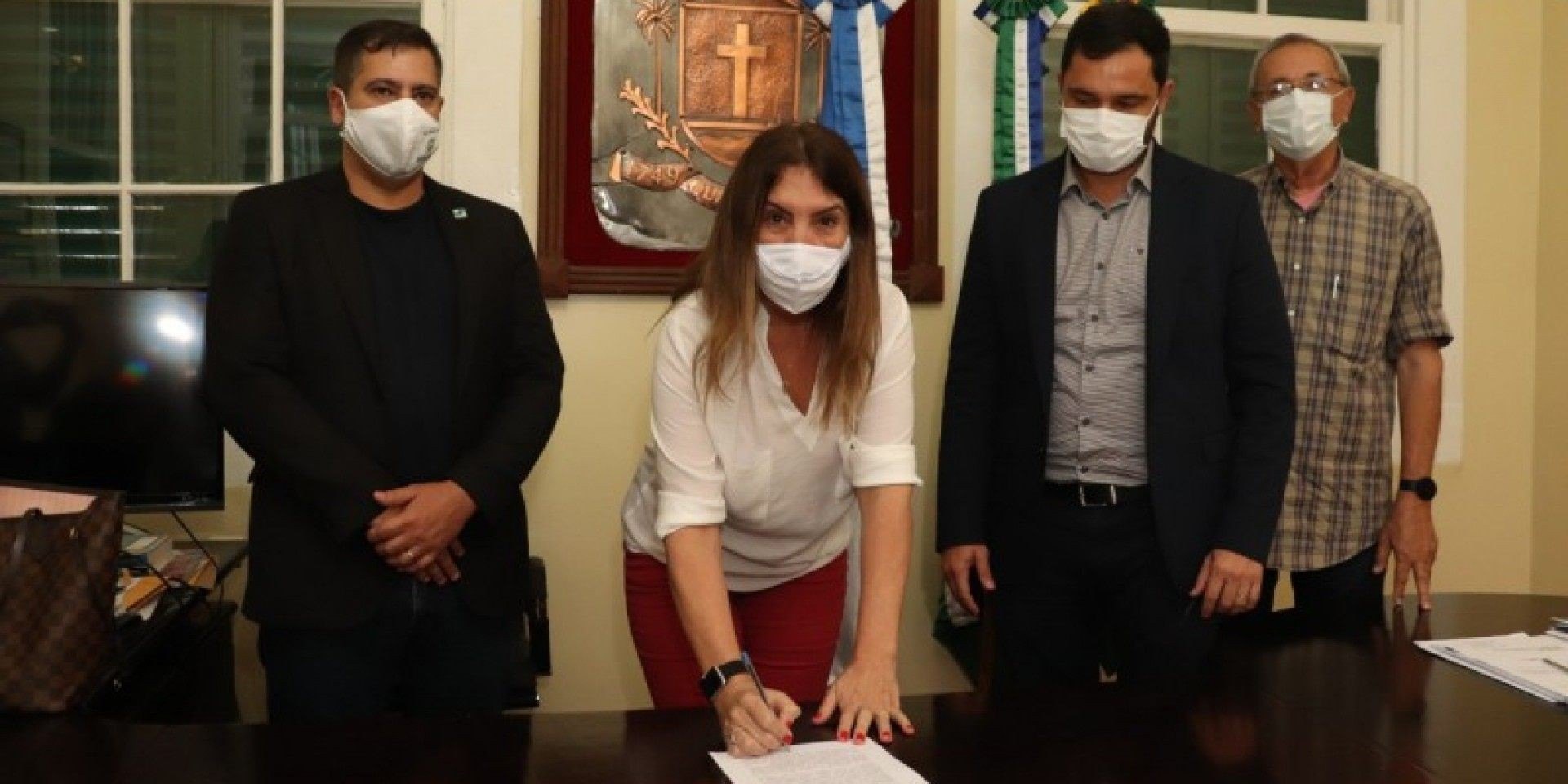 Prefeitura de Quissamã assina contrato de Microcrédito Produtivo com a AgeRio
