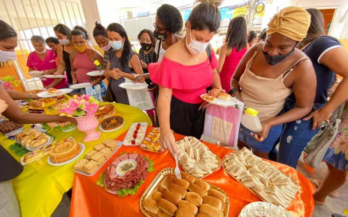 Um delicioso caf&eacute; da manh&atilde; fez parte do evento de encerramento na Cl&iacute;nica da Mulher