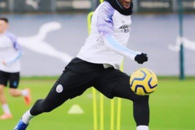 Justiça britânica rejeita fiança e mantém prisão de lateral do Manchester City