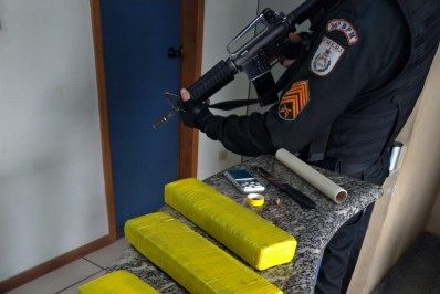Miracema: Dupla é presa e um adolescente apreendido com quase 3 kg de maconha