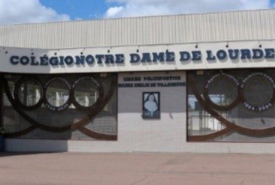 Colégio descarta partidarismo após suspender professora que criticou Bolsonaro